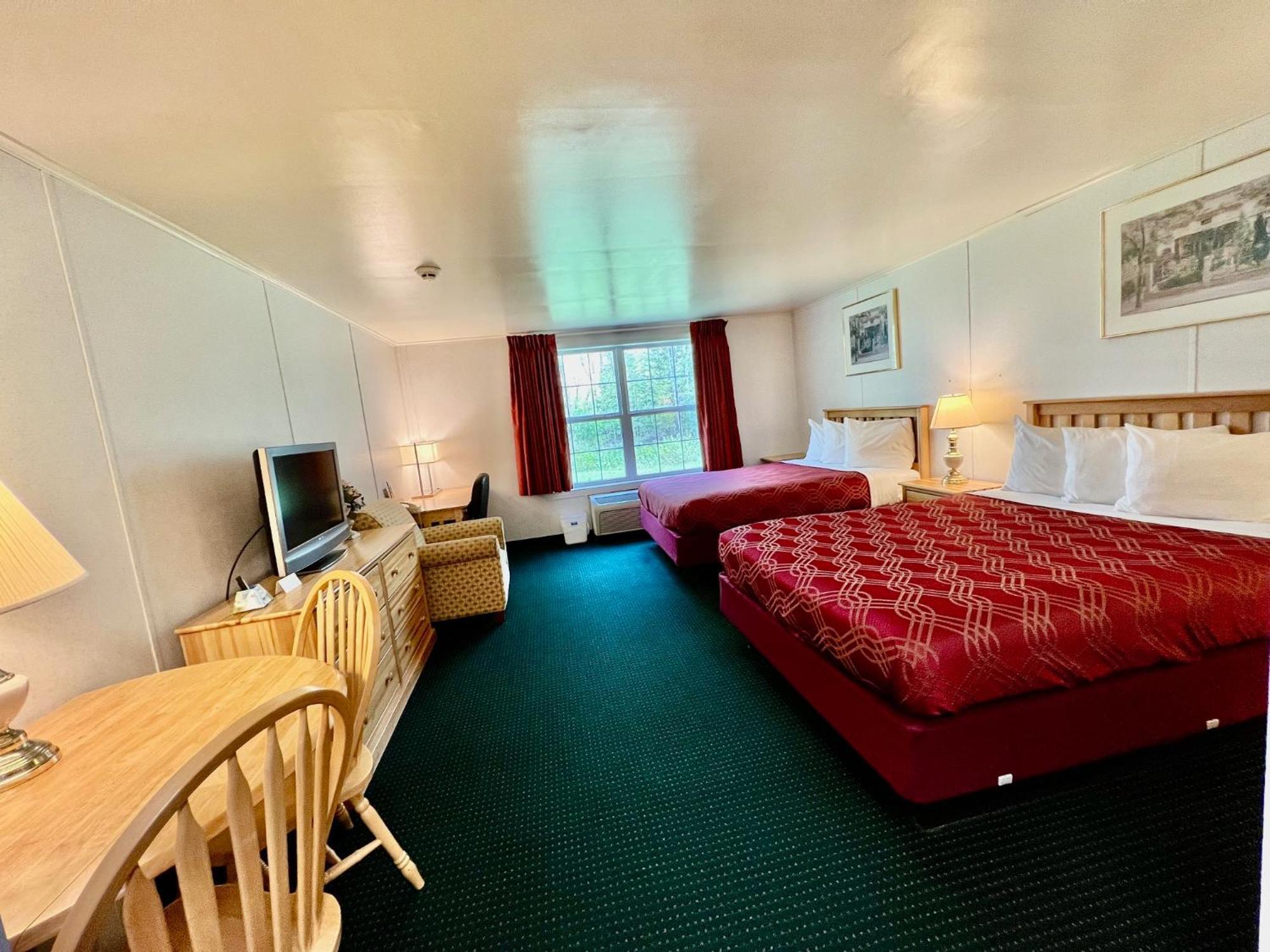 Rodeway Inn & Suites Brunswick Near Hwy 1 Екстериор снимка