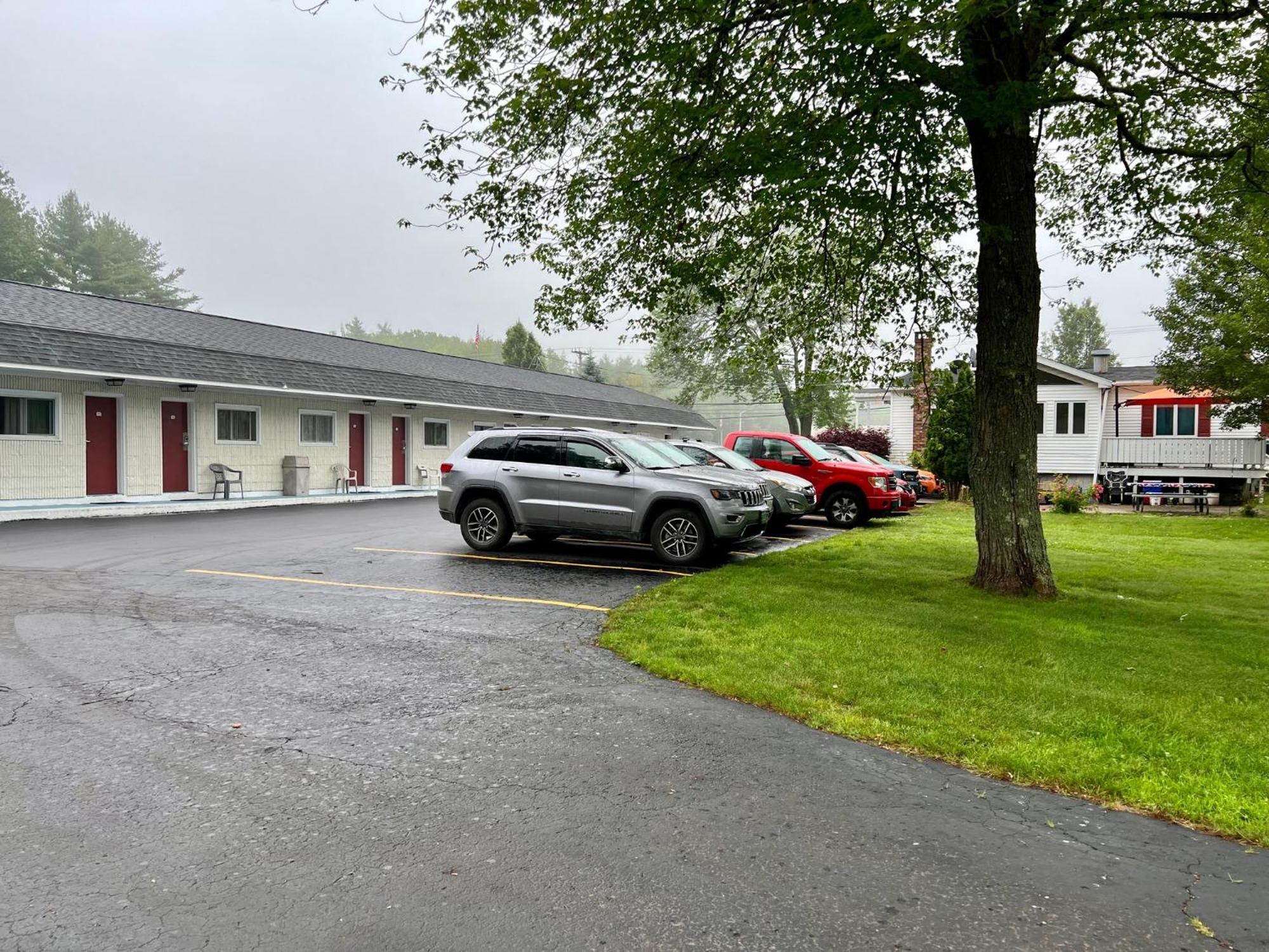 Rodeway Inn & Suites Brunswick Near Hwy 1 Екстериор снимка