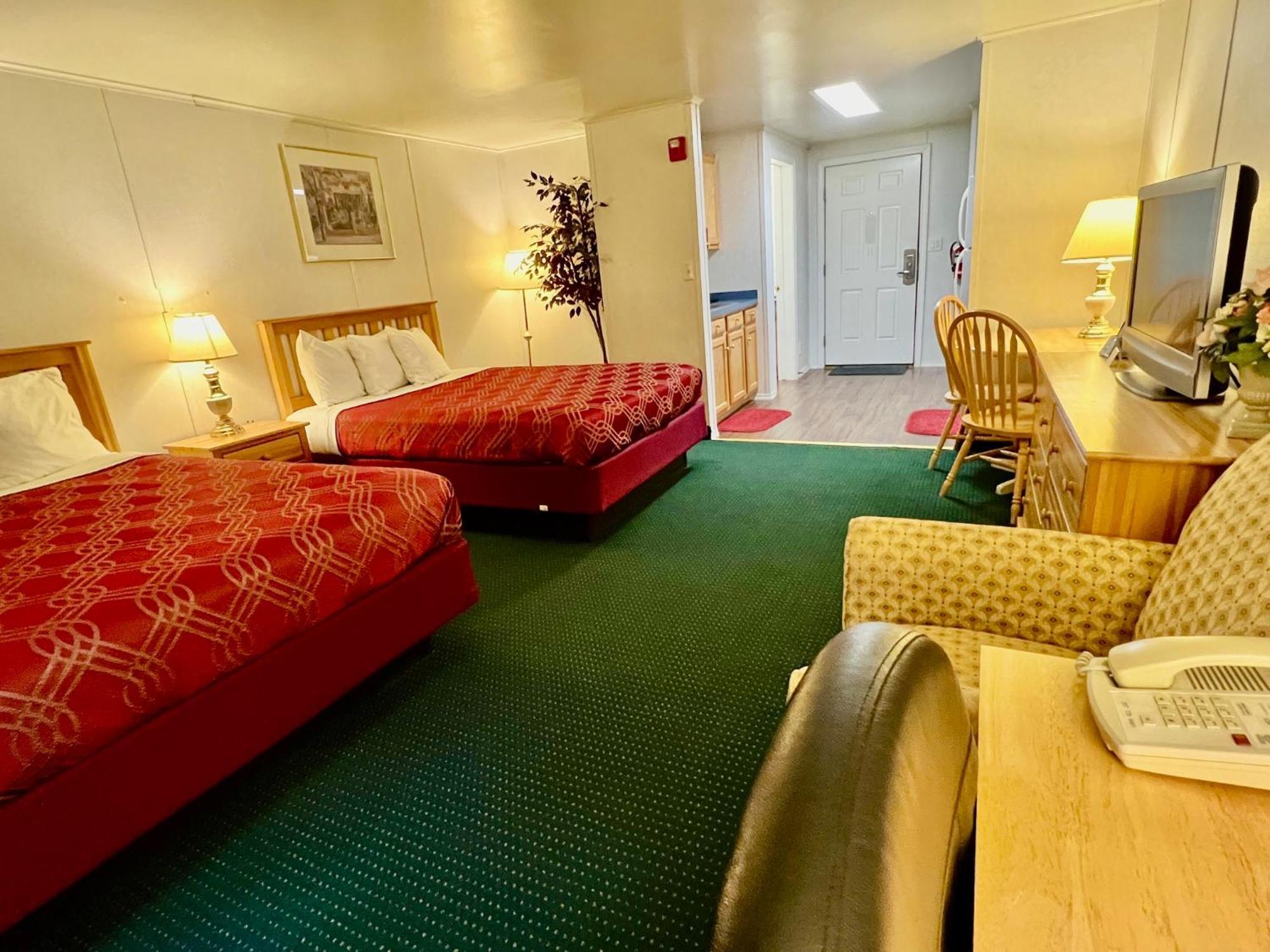 Rodeway Inn & Suites Brunswick Near Hwy 1 Екстериор снимка