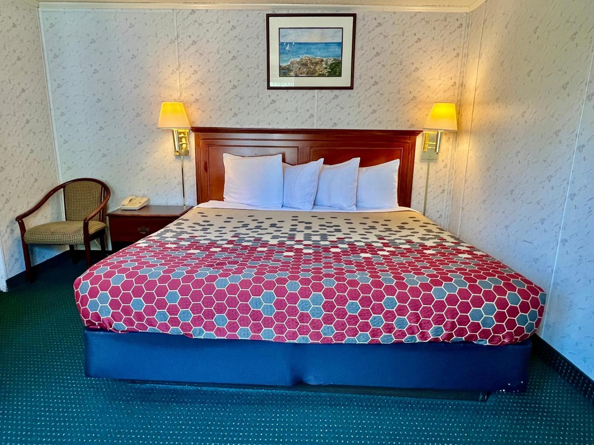 Rodeway Inn & Suites Brunswick Near Hwy 1 Екстериор снимка